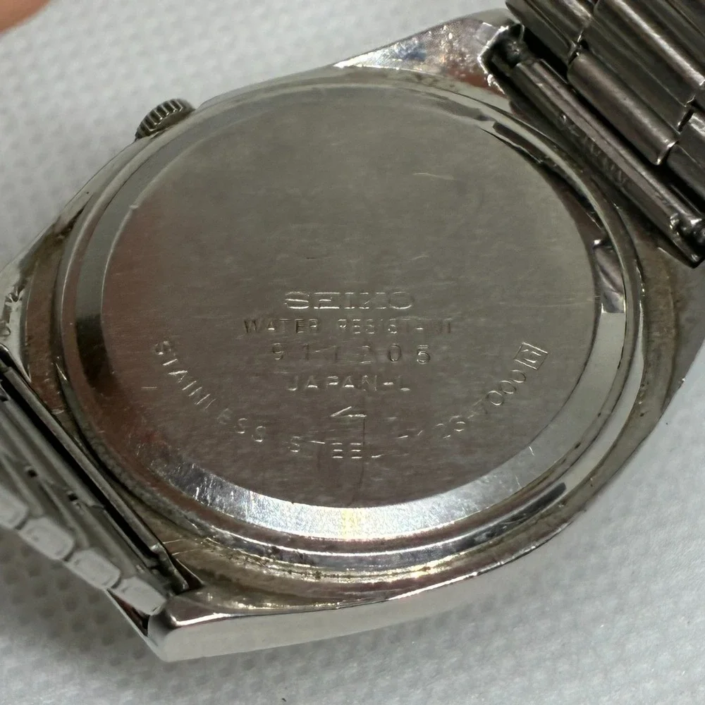 Seiko Type II 7123-7000 Quartz Men Watch Silver  Day Date-Working!